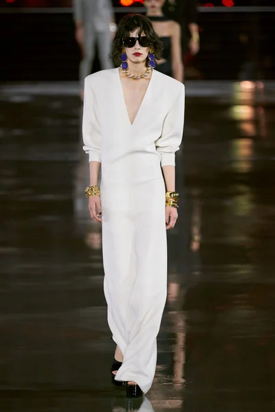 Look 1